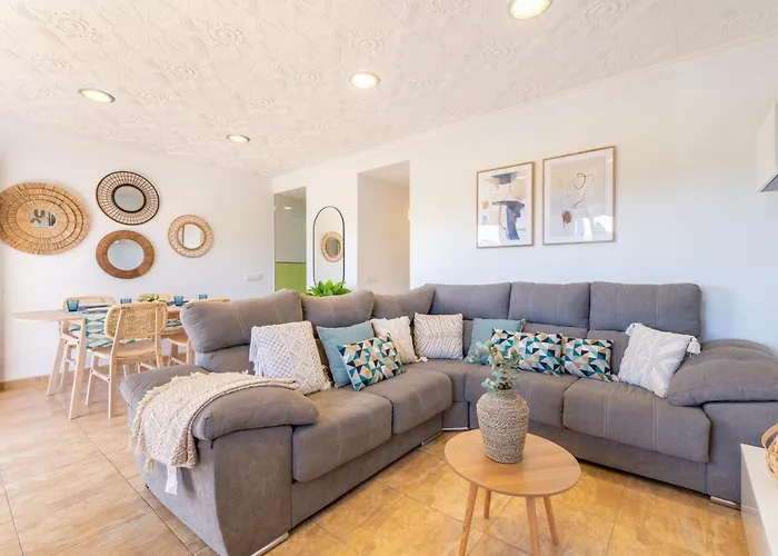 Holytom Semesterbostad *